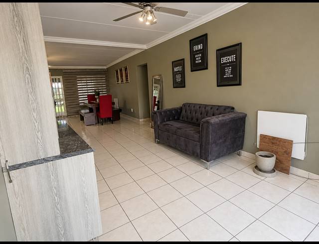 3 BEDROOM HOUSE FOR SALE IN HENLEY ON KLIP